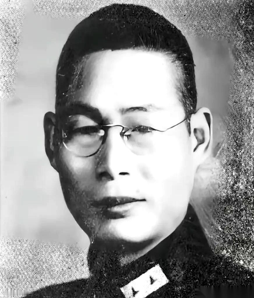 翻开1934年2月的历史旧档，有一段沾满血迹的记载，让人后背发凉。512个手无寸