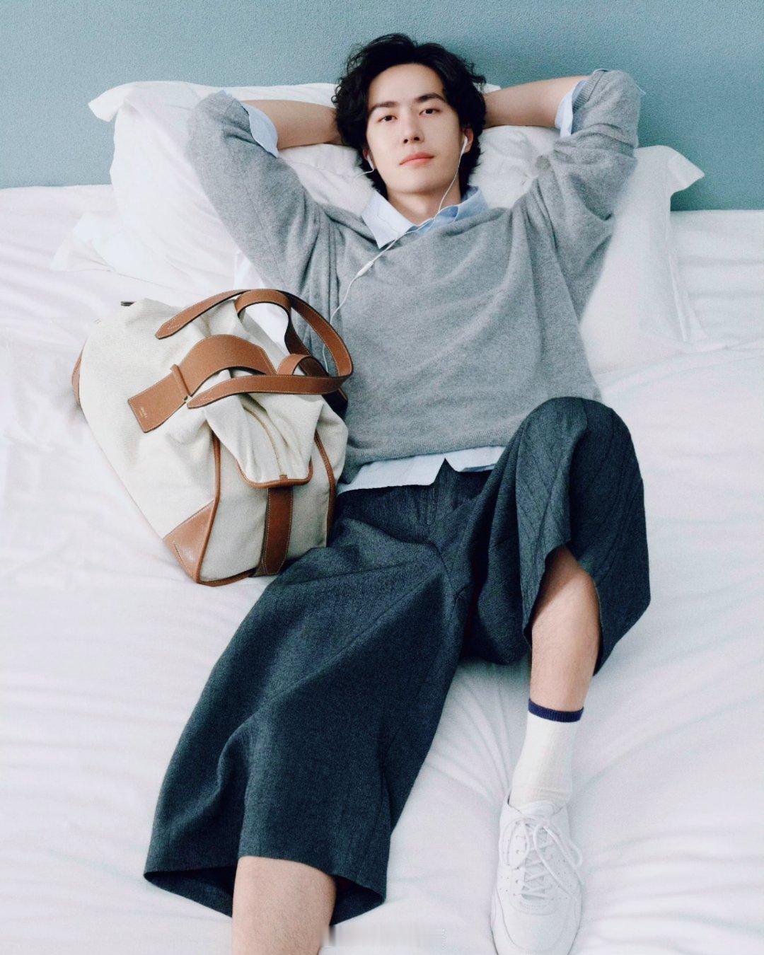 180斤的我能扑吗？ 王一博 x JIMMYCHOO┊他为什么可以这么帅？