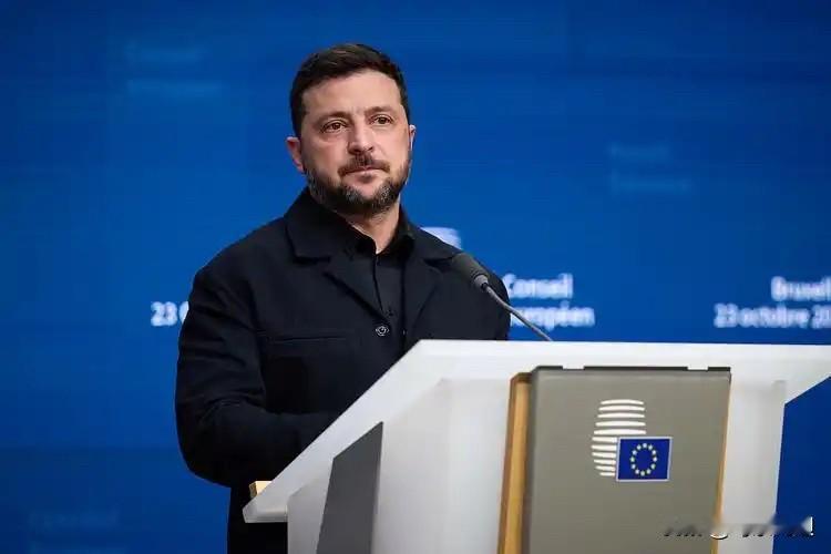 就在刚刚

泽连斯基宣布！

2025年11月19日据央视新闻，当地时间11月1