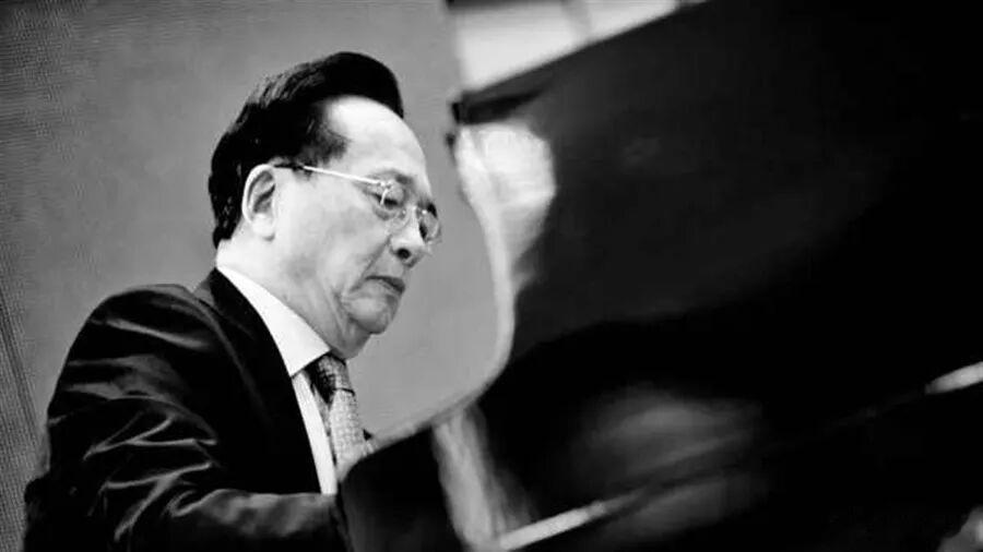 著名作曲家、上海音乐学院教授陈钢今日凌晨于上海因病去世，享年91岁陈钢生于193