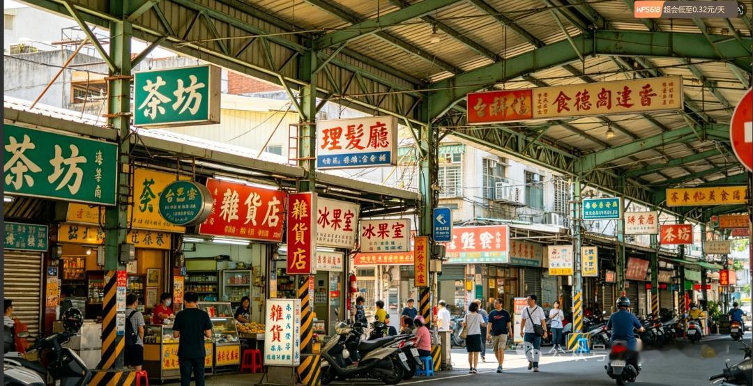 为什么我们没学过繁体字，却能天生看得懂

核心是简体源自繁体、字形同源+日常潜移