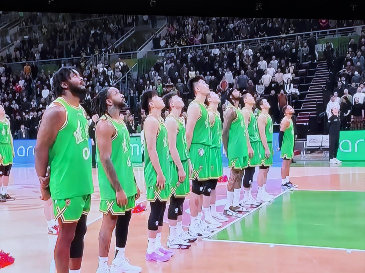 辽宁男篮爆冷大胜广厦三人表现满分
       在刚刚结束的CBA第二轮比赛，辽