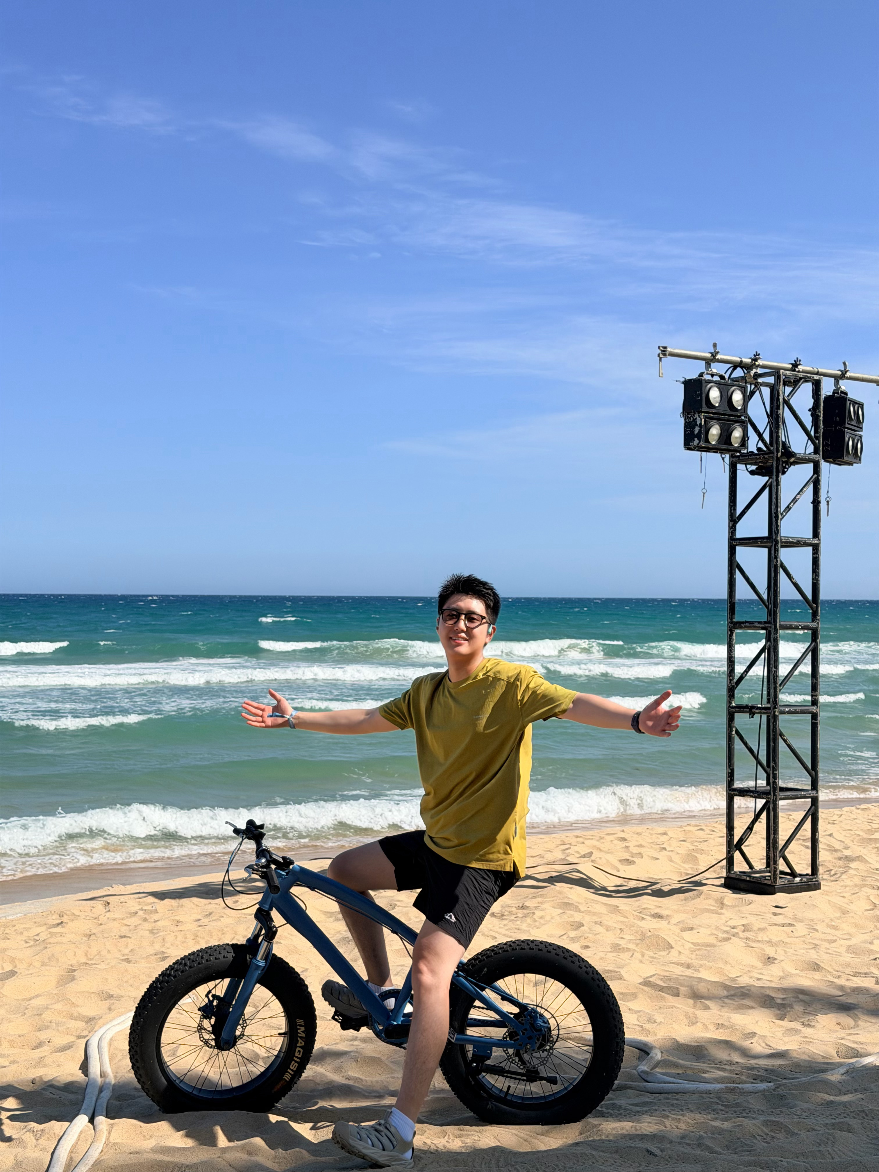 这次来万宁参加2026韶音运动嘉年华，玩得非常开心！吹着海风大家一起运动，晚餐也