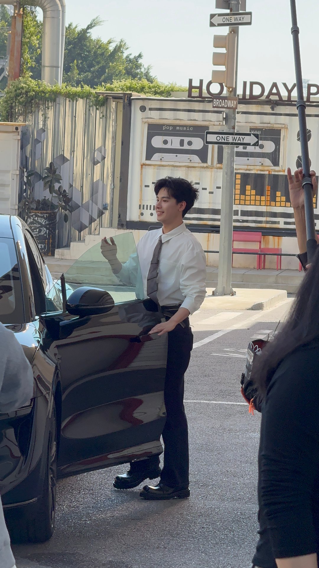 胡先煦早就爱你老己了从少年到现在，胡先煦始终在用自己的方式感知世界，不急不躁不被