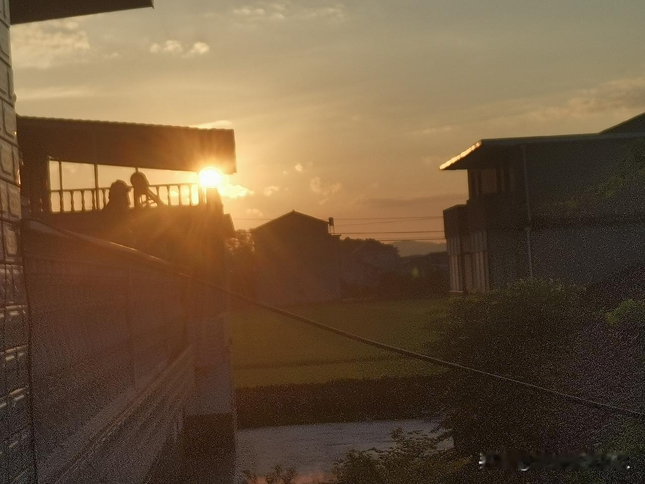 婆婆说话太扎心，儿媳想离婚了。

2025年9月14日晚，朋友来找我诉苦。
起初