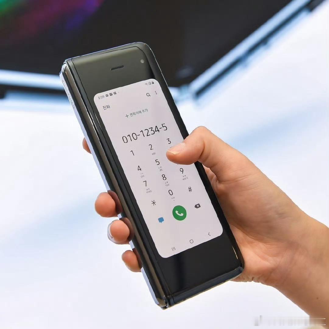 从遥控器 到 折叠屏手机王者！三星Galaxy Z Fold7已经.....达到