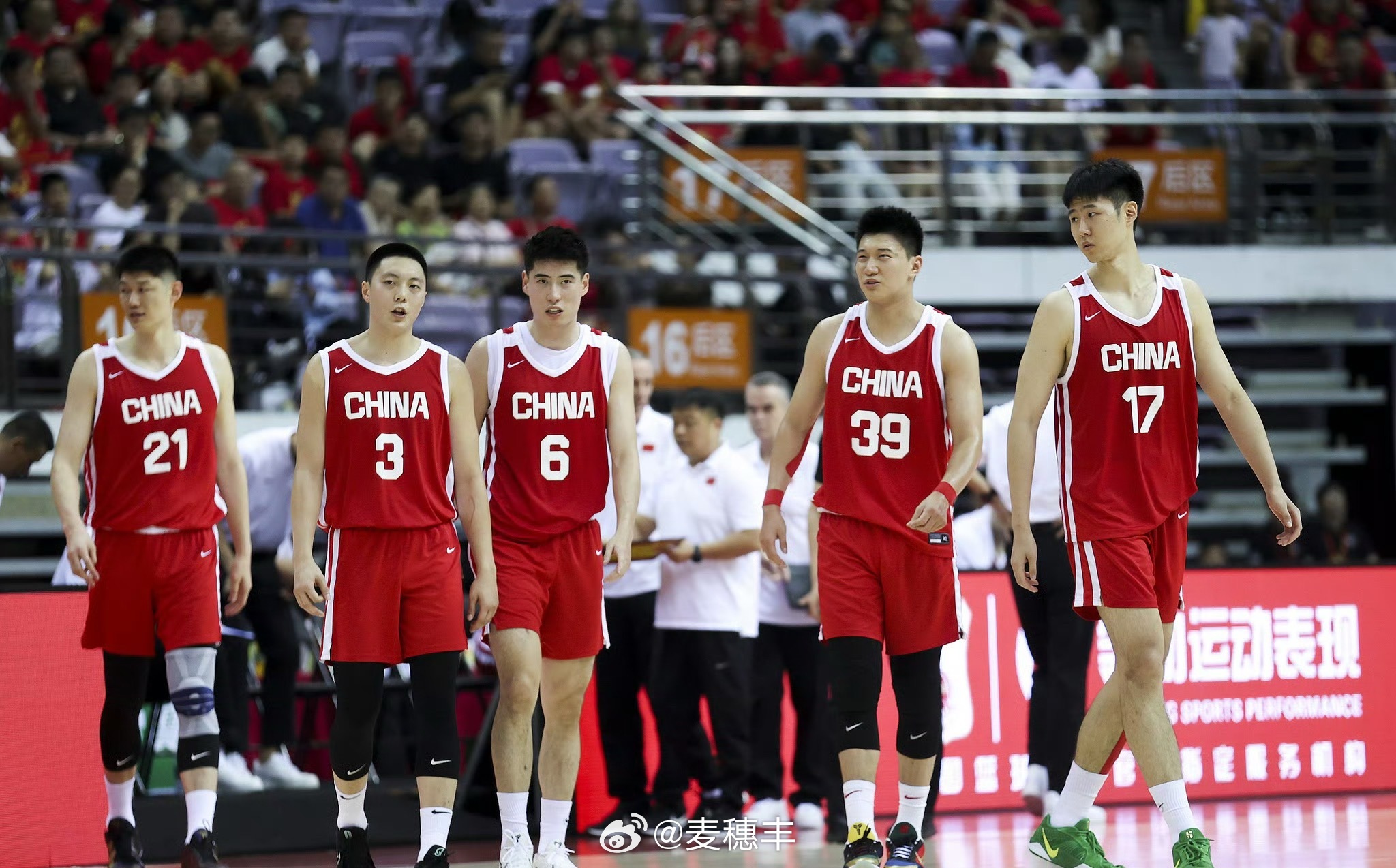 中国男篮计划带14名球员前往沙特阿拉伯的吉达参加男篮亚洲杯 ，分别为高诗岩、徐杰