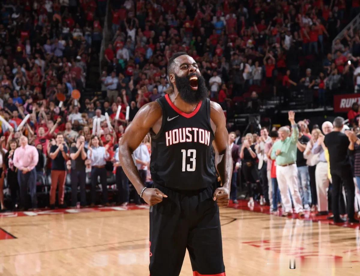 2005-06赛季，科比·布莱恩特场均得到35.4分。

他场均助攻4.5次。
