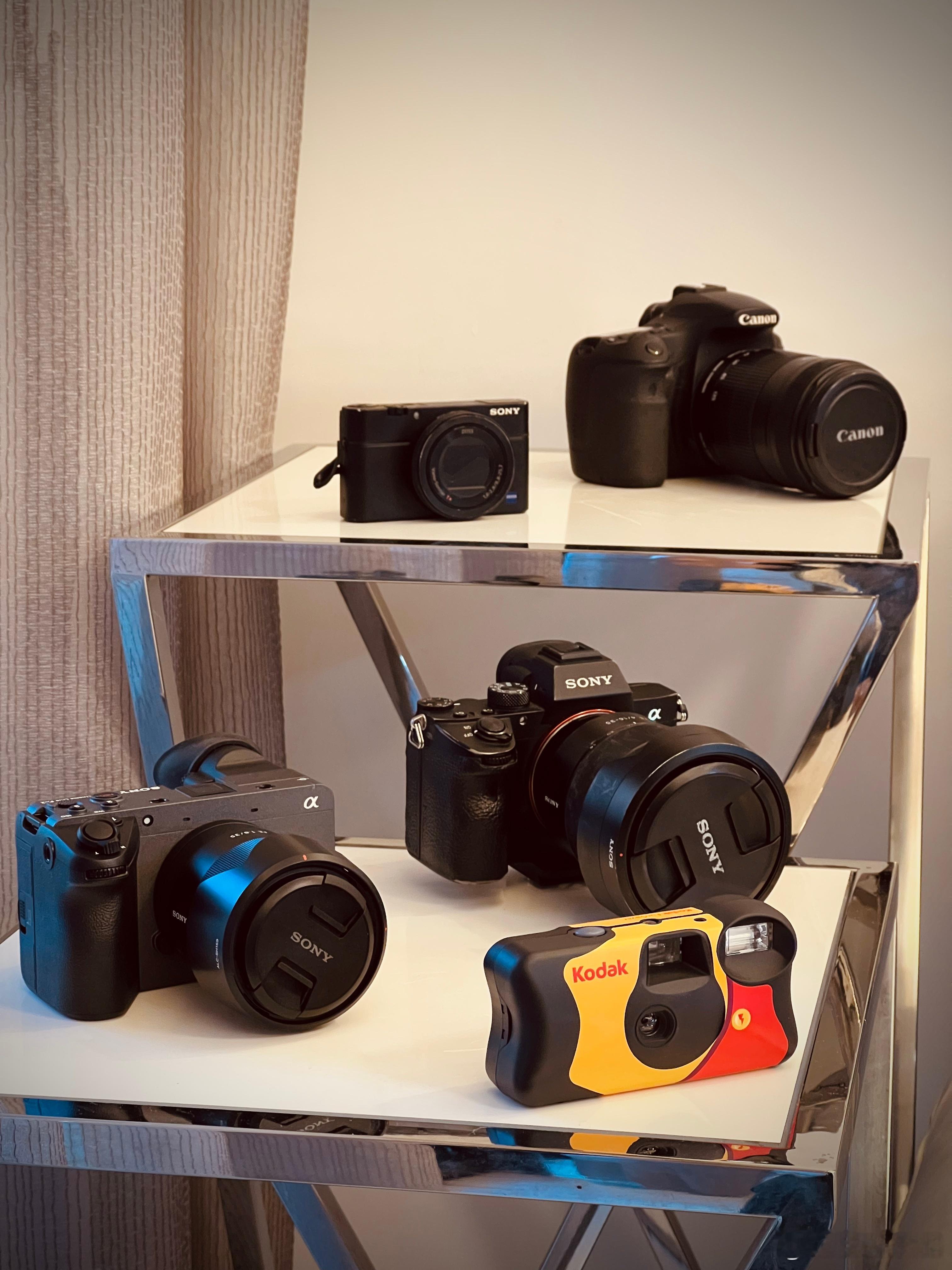 KODAK胶片相机收到了，很开心可以参与到 的《美好传递计划》。随手翻出几台过去