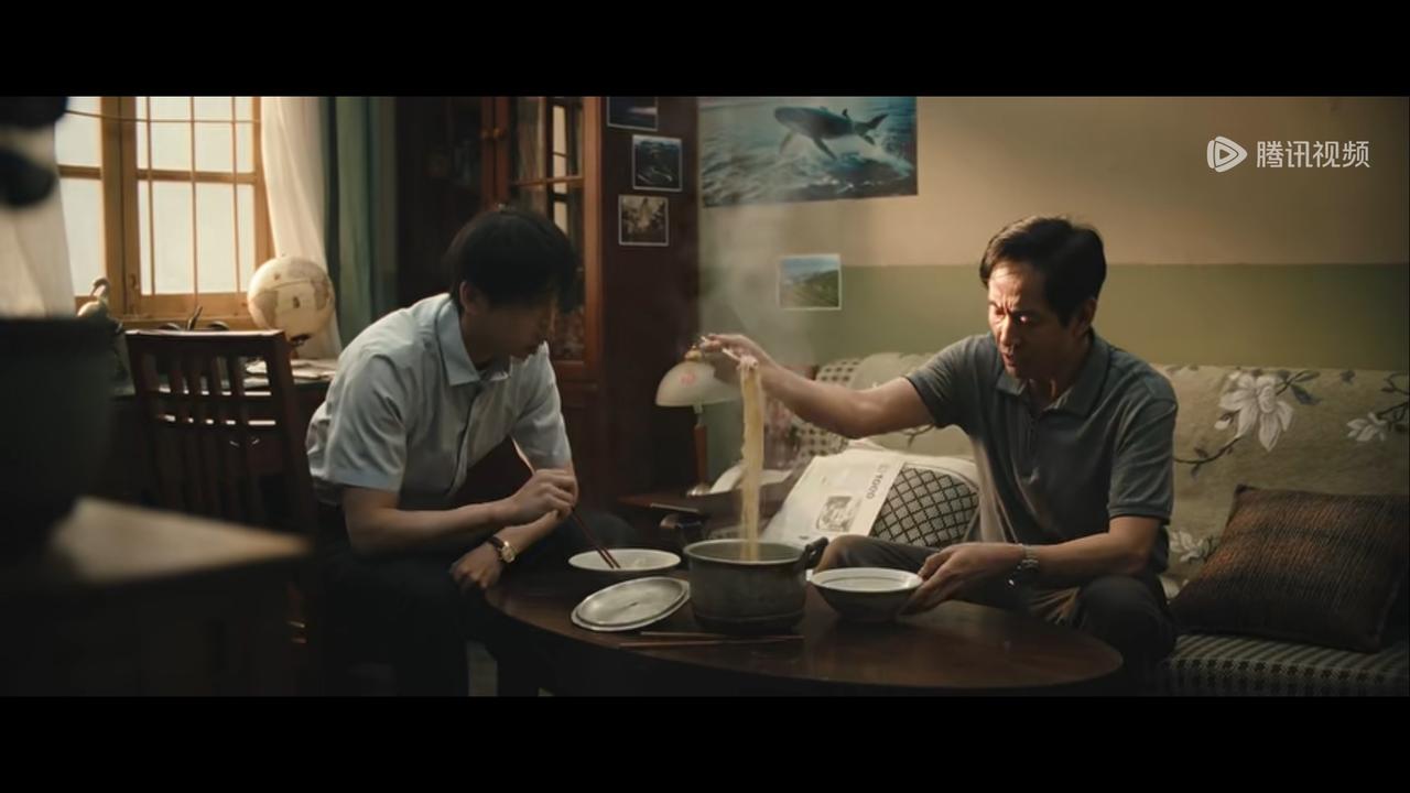 交锋老魏和林看山都挺惨的，每次别人来找老魏的时候他都在吃面条，就是清水面，一样的
