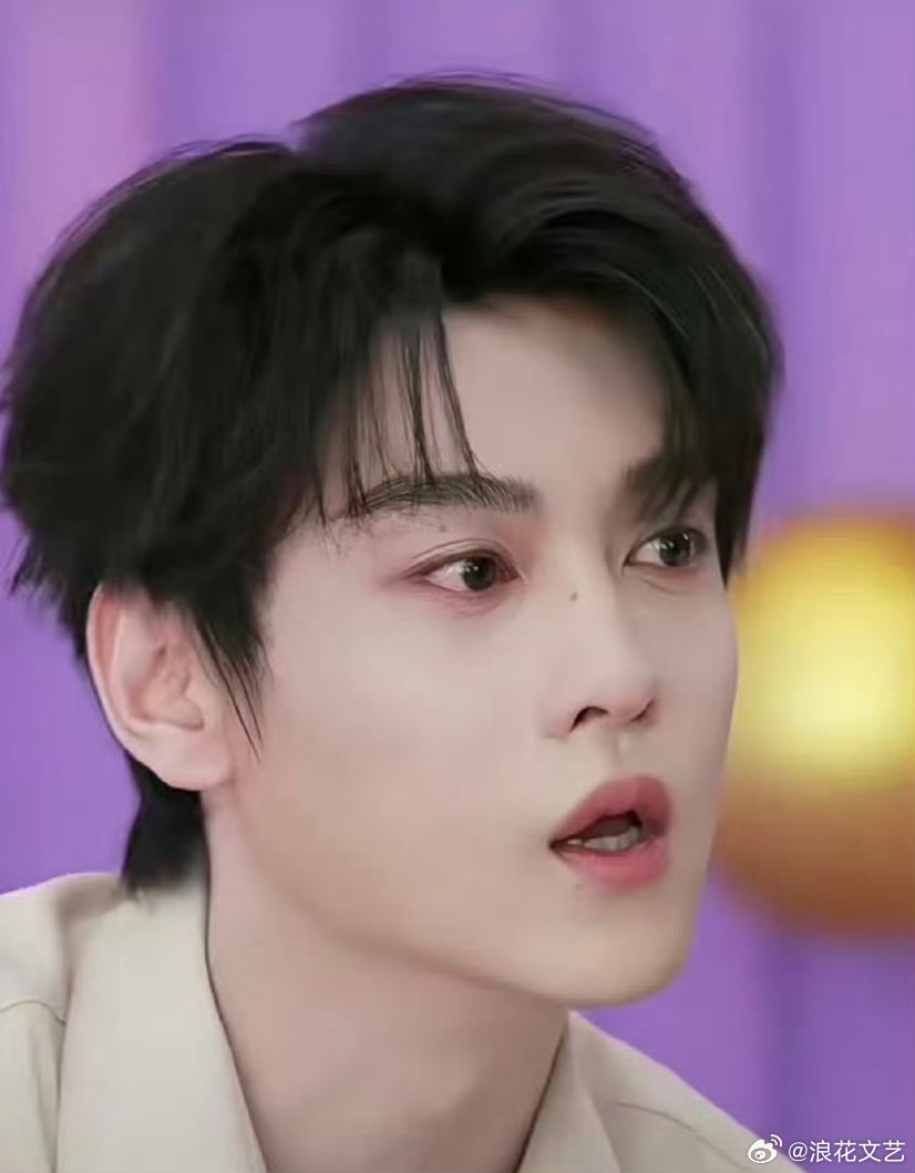 田栩宁直播快哭了