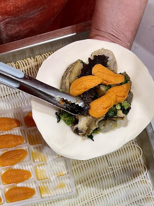 来大连没吃这口巨型海鲜包子真的会后悔！！