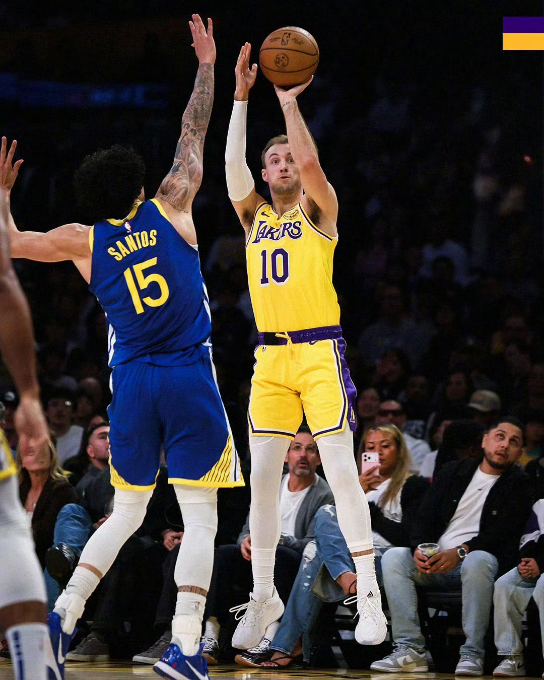 肯纳德上半场表现符合预期，有三分进账有突破上篮，主要他三分太准了，很容易点起防守