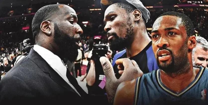前NBA球员阿里纳斯近日在节目中谈到了对杜兰特的评价。
阿里纳斯表示：“年轻人在