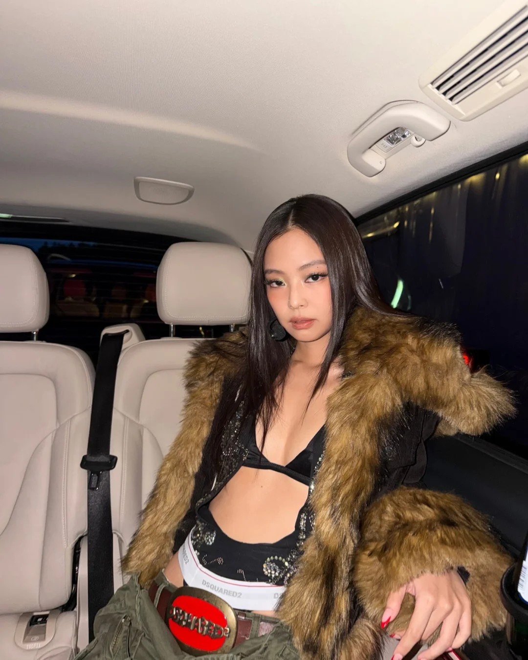 JENNIE INS更新 波兰 谢谢你们所有的爱