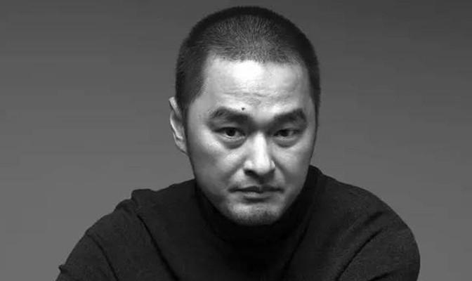 1999年，冯唐说：我贪财又好色，当妇科医生，就是为了可以光明正大地看女人。这句
