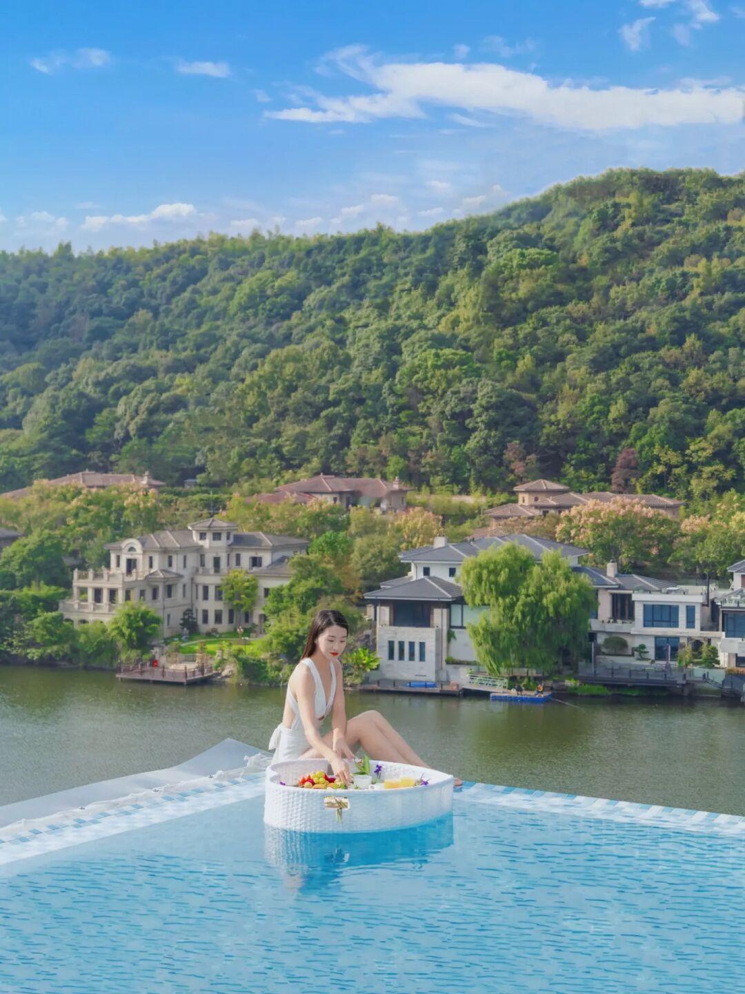 真的是莫干山❗️不是巴厘岛‼️恒温泳池真香👍