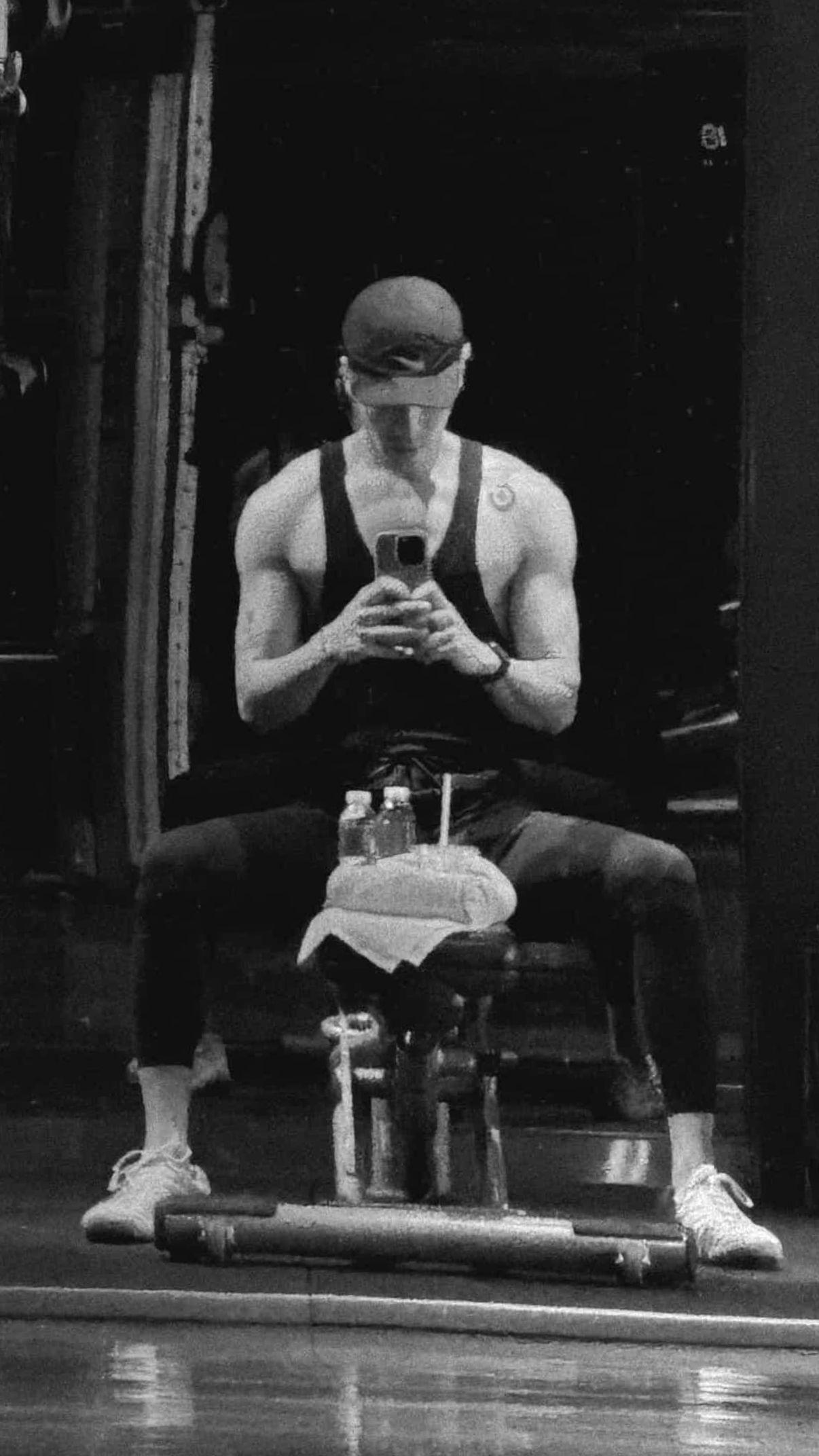 干嘛呀daddy 还没凌晨呢🥵。