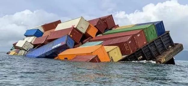 新加坡是真急眼了！黄循财直接在国际会议上喊出海南封关是“巨大的经济威胁”，这话听