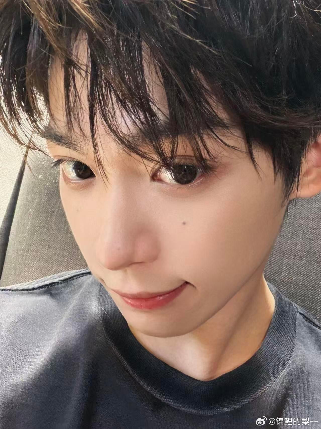 梓渝｜郑朋 明天又能看到朋啦✌️ 