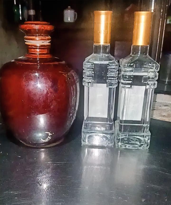 今天一亲戚来我家拜年，闲聊时他说，他一个邻居昨天死了，才30多岁。我问:”这么年