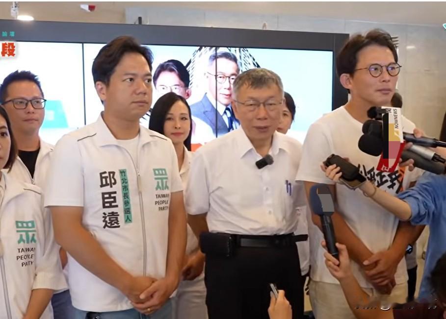 爆梁文杰上海喝烂醉遭批蹭流量 黄国昌：他敢否认吗？

黄国昌昨爆料，梁文杰担任台