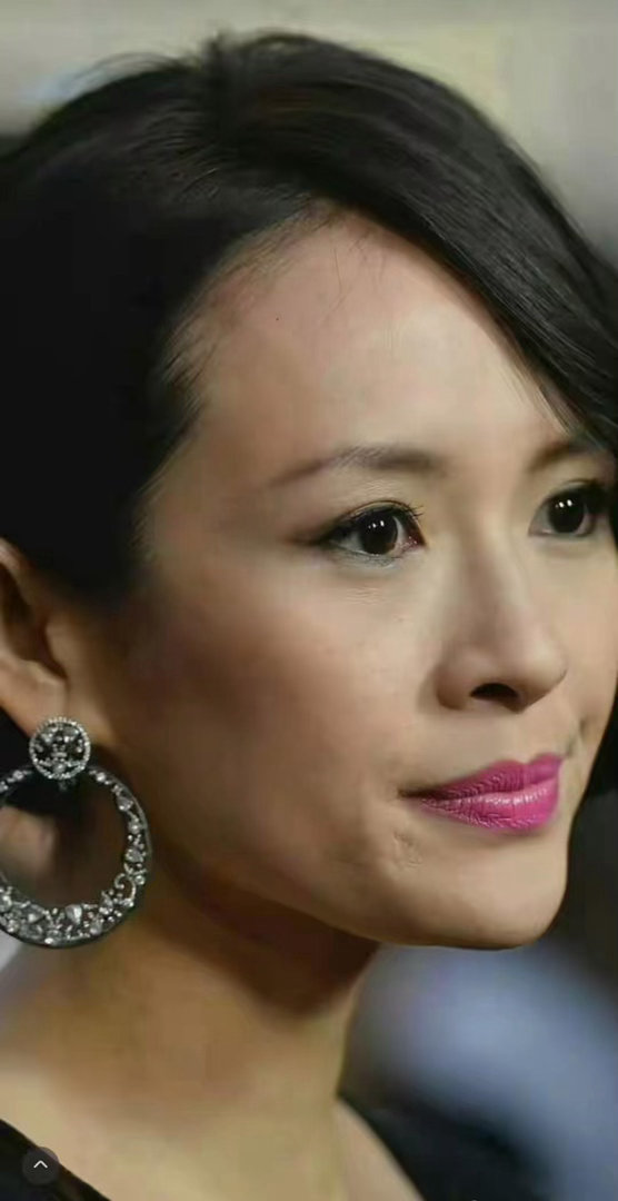 高清质感头像氛围感拉满，章子怡五官精致明艳，骨相气质绝佳，镜头之下自带强大气场，