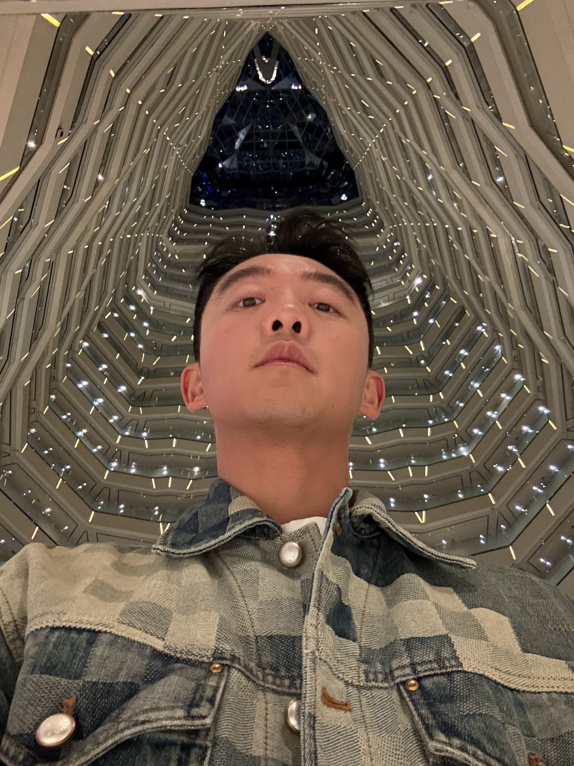 一幢很难拍的楼 ​​​