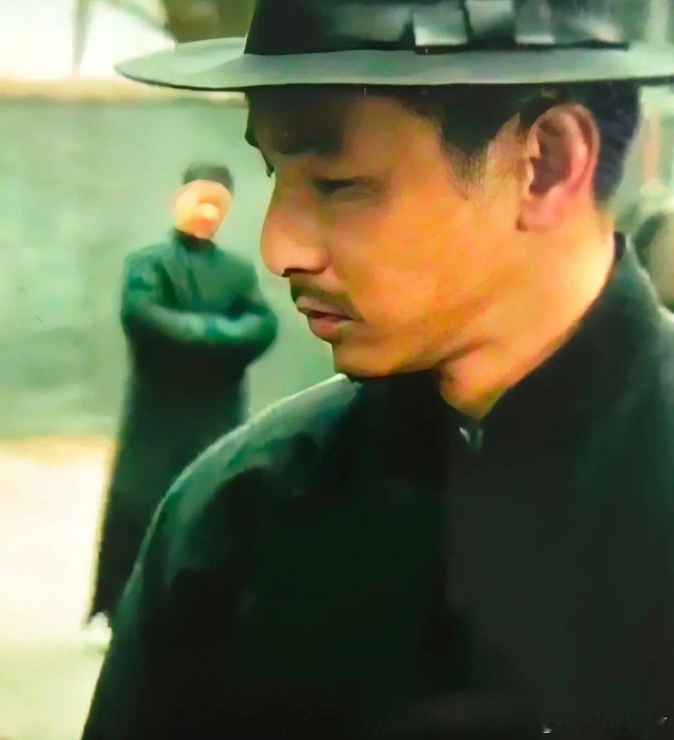 《归队》第26集剧情预告一放出，就处处藏着让人揪心的伏笔。谁都没想到，汤德远老婆