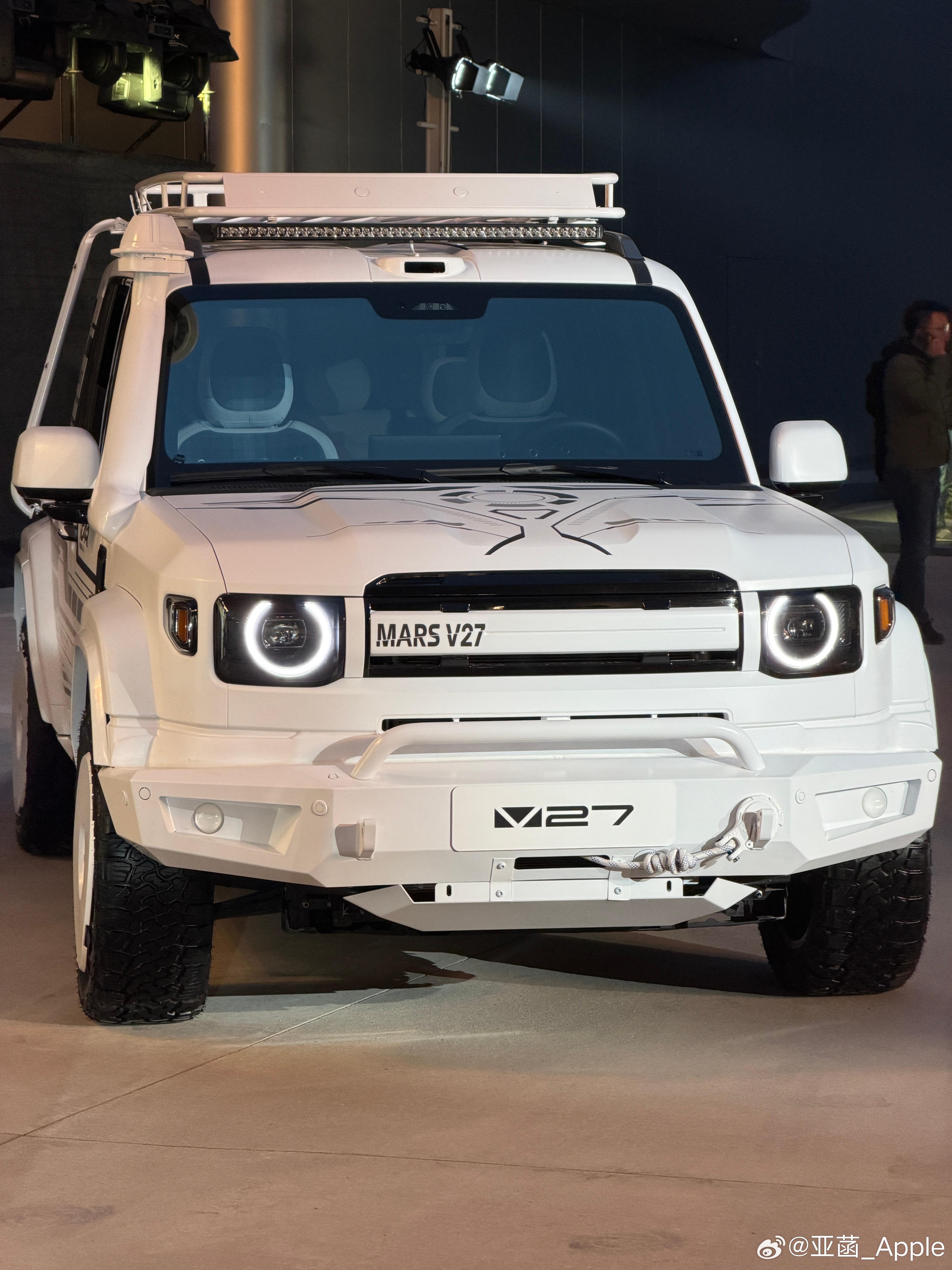 3月13日，奇瑞iCAR V27正式上市，定位中大型硬派增程SUV，推出3款配置