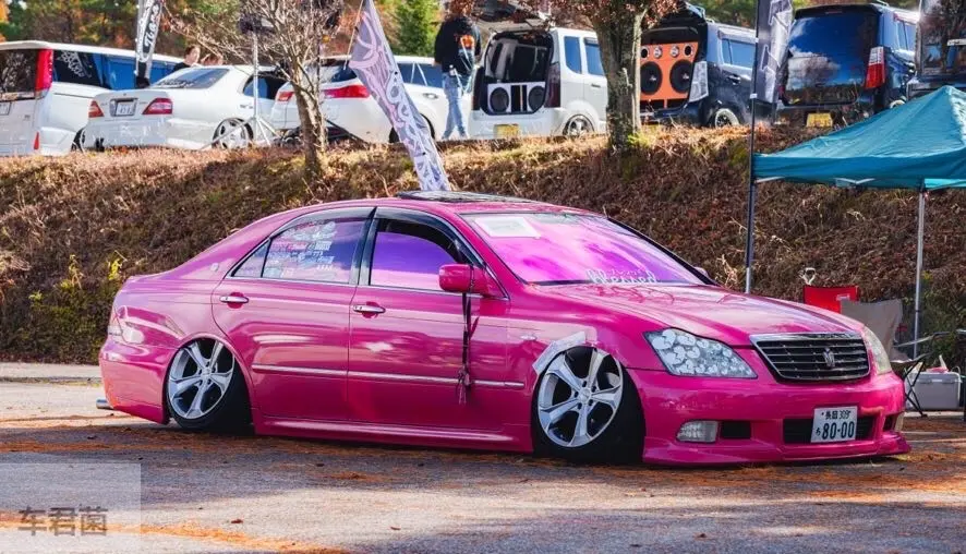 18CROWN.