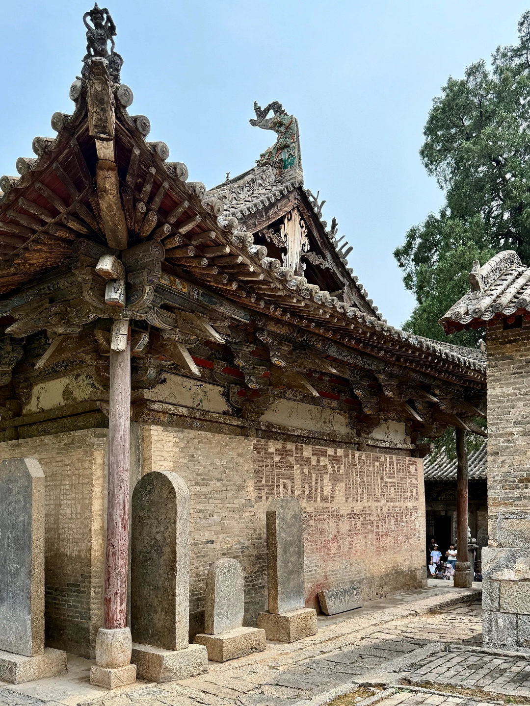 在山西长治的浊漳河谷里，藏着一条穿越千年的古建秘境。平顺——这座三省交界的小城，