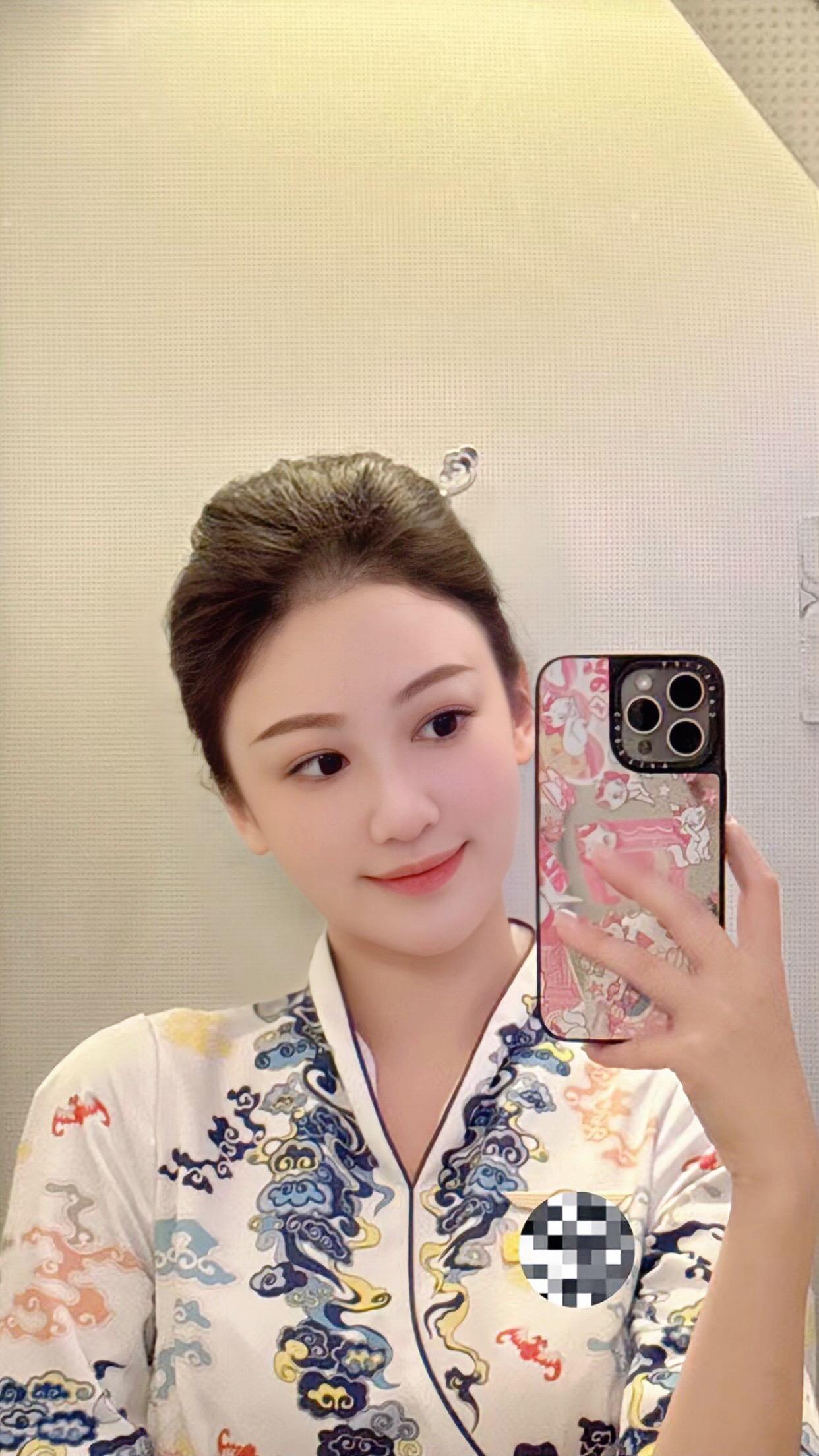 天青色等烟雨 而我在等你。