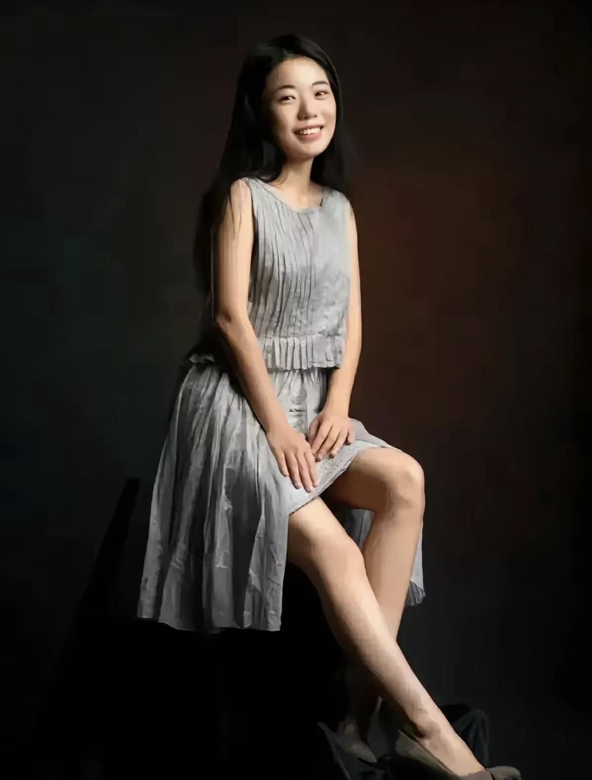 重磅消息！中国人民大学7月13日发布官方通报，正式撤销蒋方舟的硕士学位！
 
之