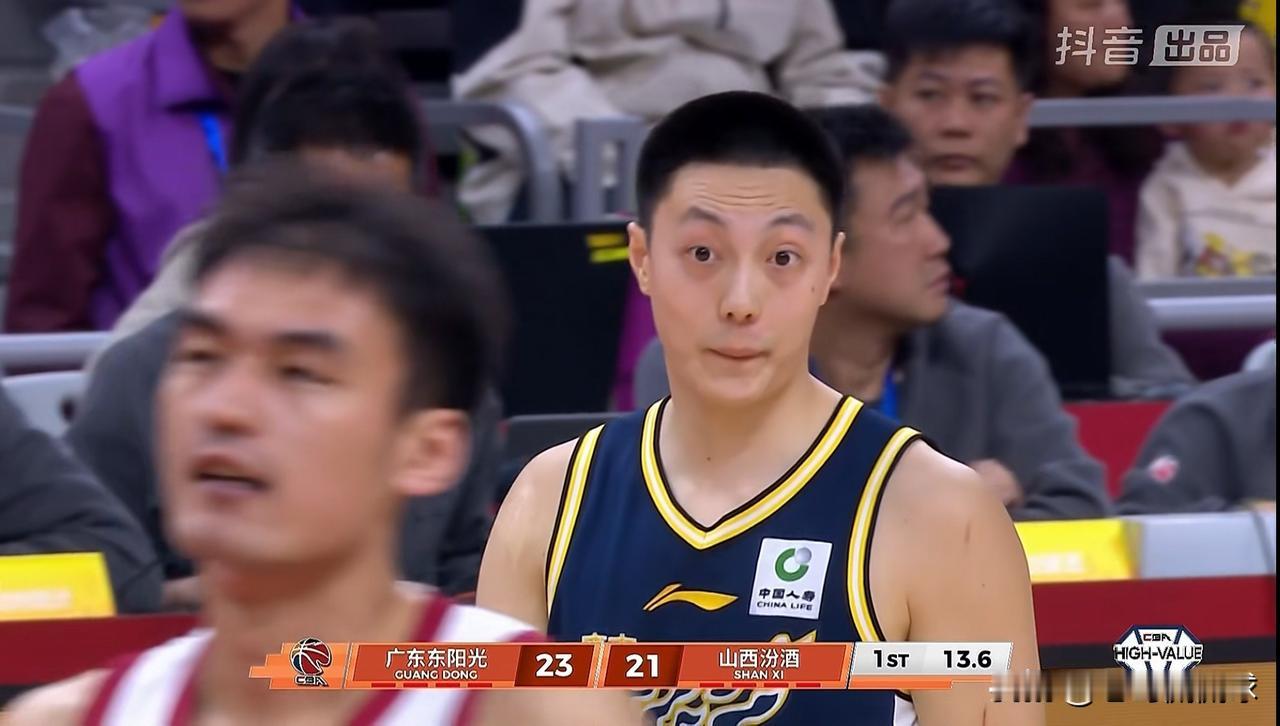 广东东阳光球星胡明轩真是毫无得分欲望！在今天进行的广东东阳光和山西汾酒的比赛中，
