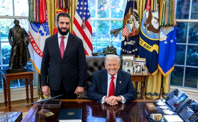 巴沙尔垮台一年后，叙利亚向中国交出400多东突分子？外交部回应。原来朱拉尼也是个