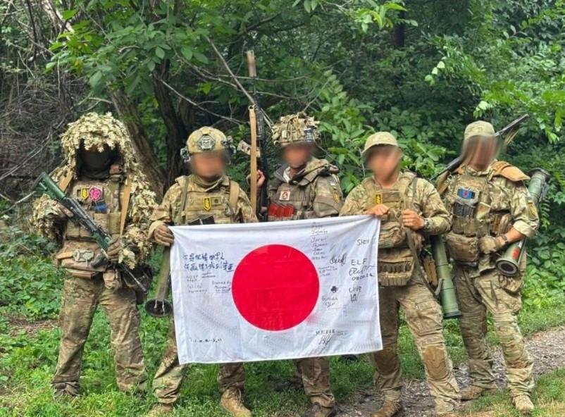 日本已经秘而不宣地介入乌克兰战争了，部分志愿兵已经打算“一去不复返”了。

与此