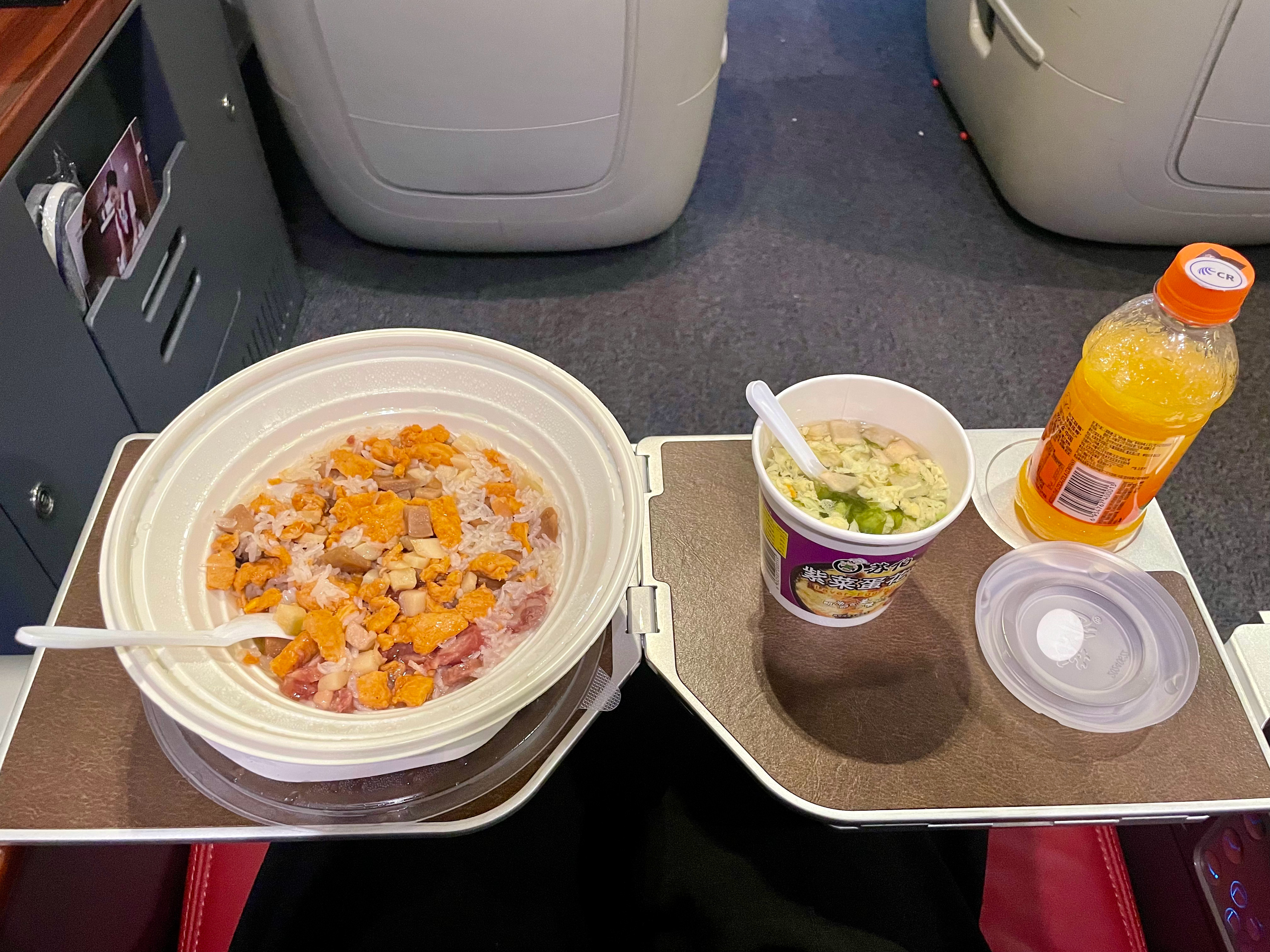 好好吃饭，然后等待晴天。  ​​​