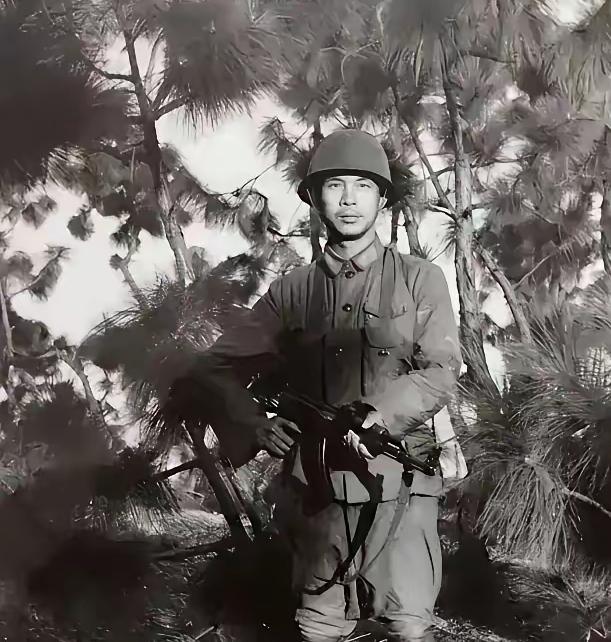 1986年，一个战士要上211高地，临行前，军长亲自给他敬茅台酒，师长则把自己的