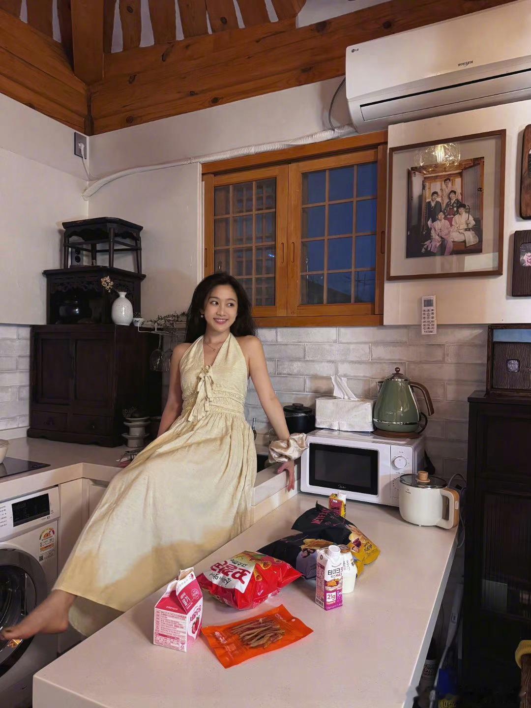 #刘美含 我不是明星#刘美含怎么我小时候看她的巴啦啦魔仙她就长这样，怎么现在依旧
