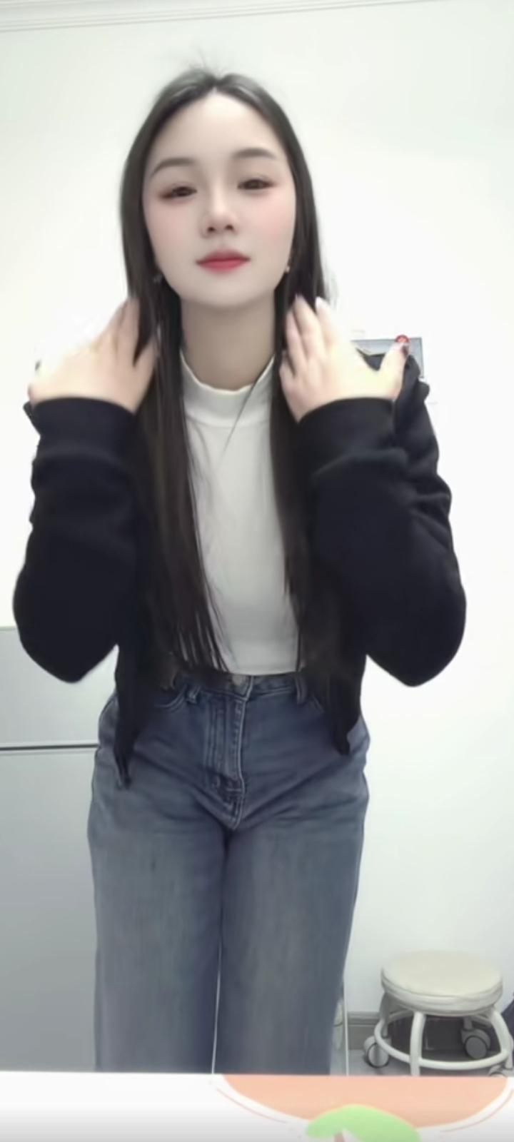 新年爱好打卡18. 我假装无所谓，却发现你真的不在乎。