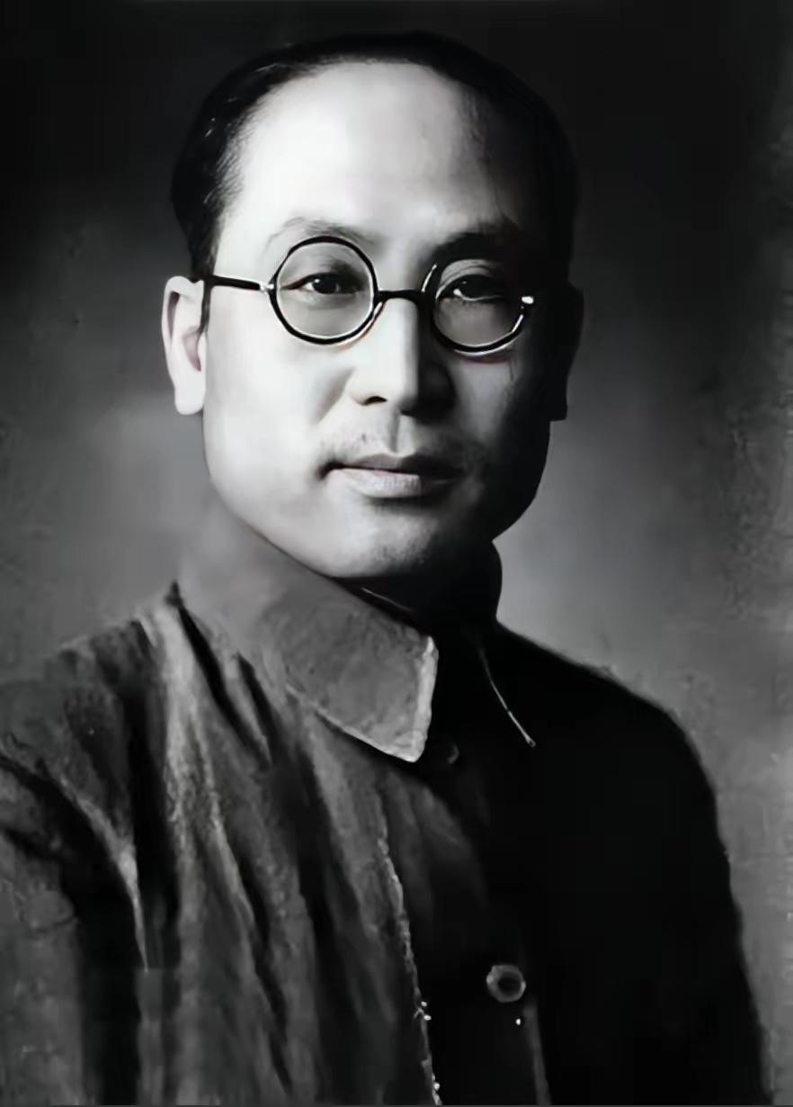 1945年，刘峙带着国民党士兵，包围了阎宝航的住所，喊话：“你到底是不是共党？”