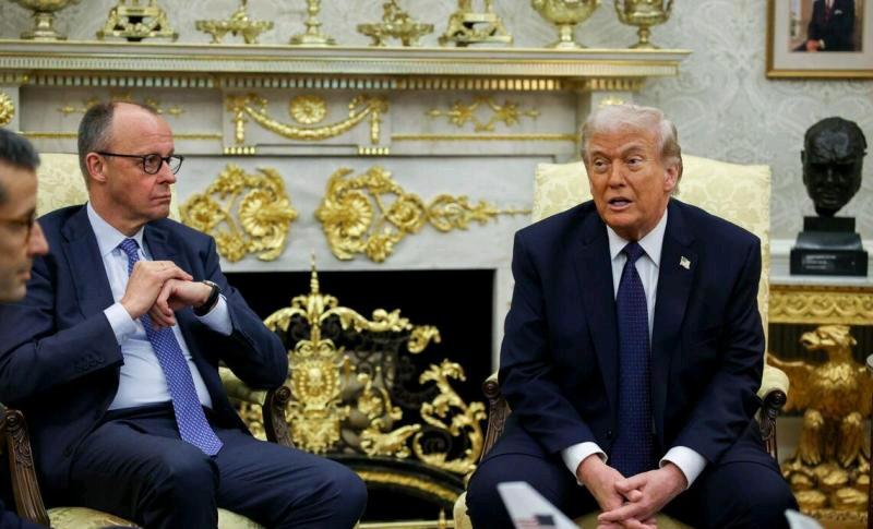 美国总统特朗普驳斥有关以色列迫使他发动空袭伊朗的说法，他也表示最糟糕的一个结果是