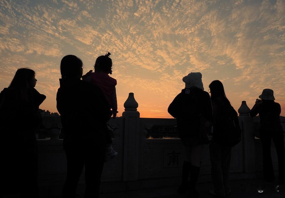 【摄影随拍】今天傍晚苏州石湖风景晚霞。