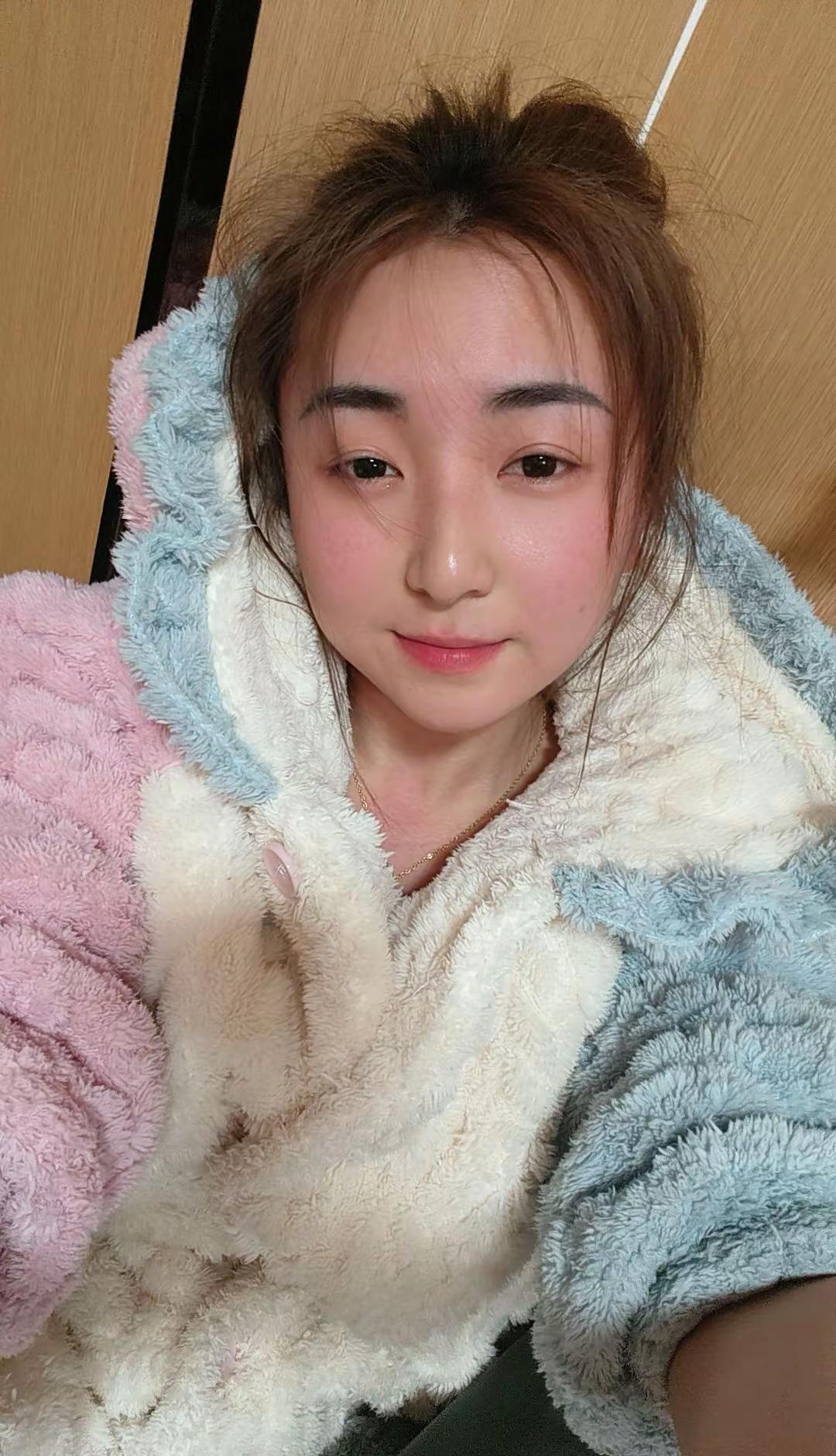 越来越明白女人为什么越到中年越偏爱微醺了……