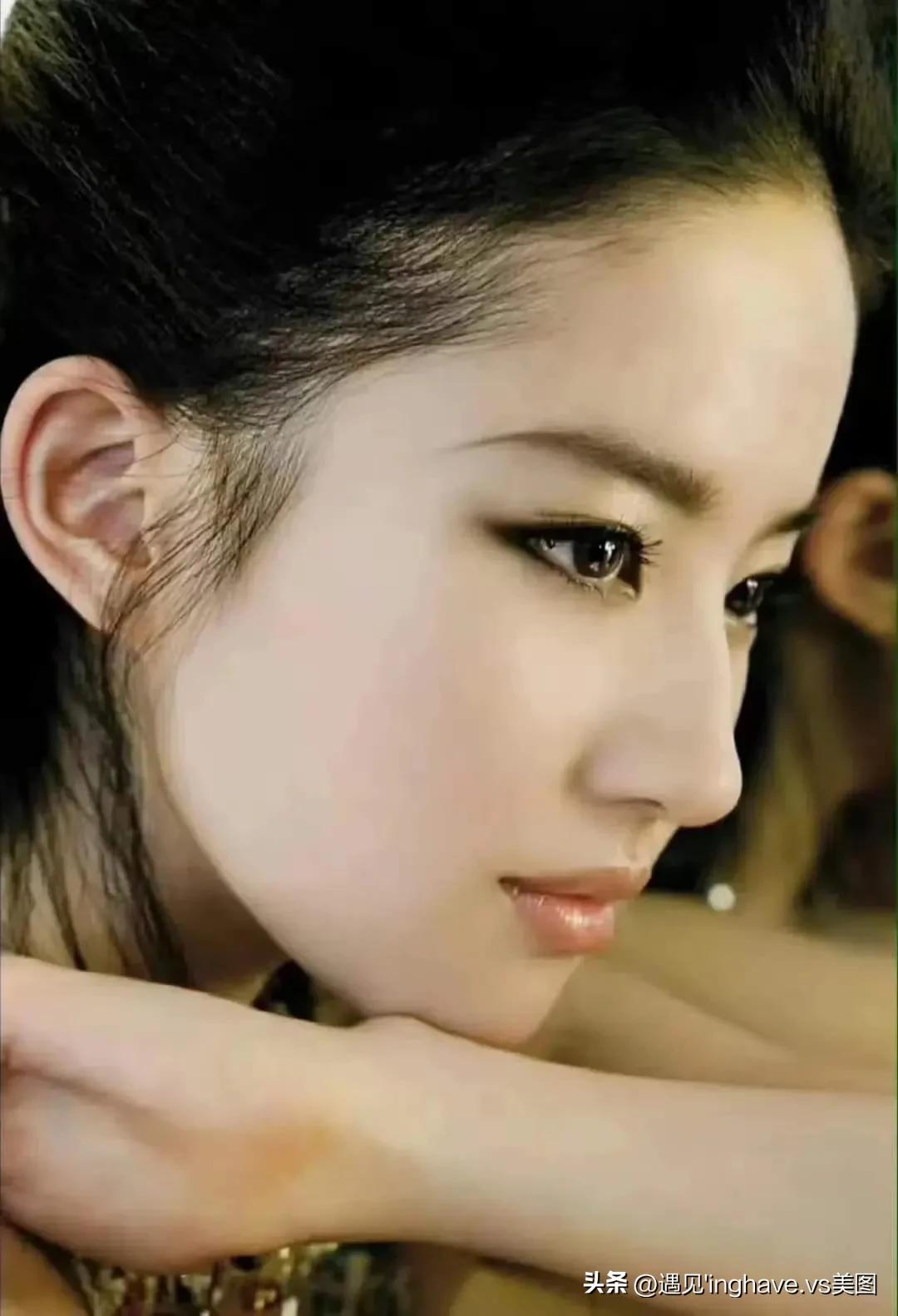 刘亦菲张含韵美女气质好