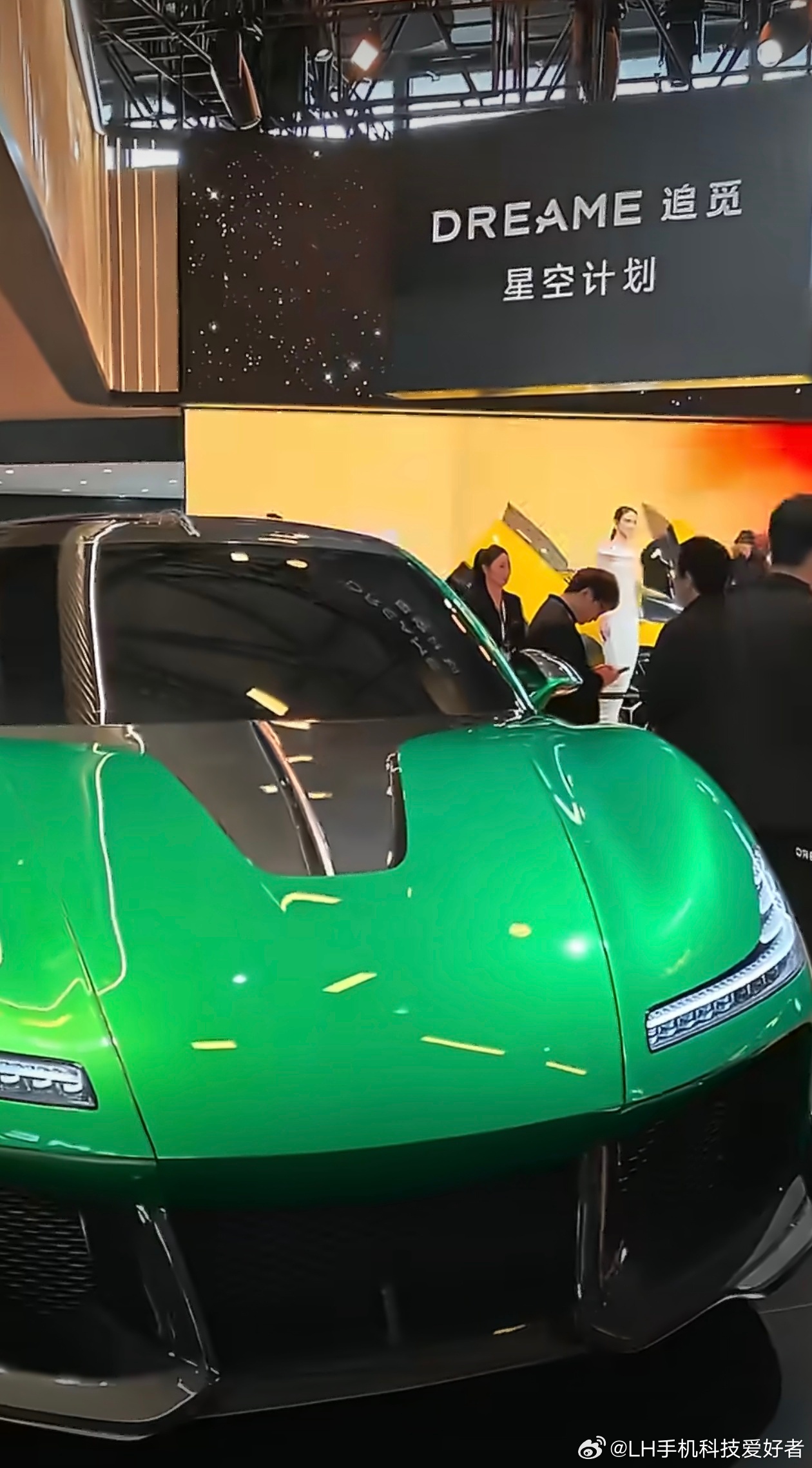 追觅汽车价格追觅汽车定价60万至70万，对标小米SU7 Ultra，百米加速1.