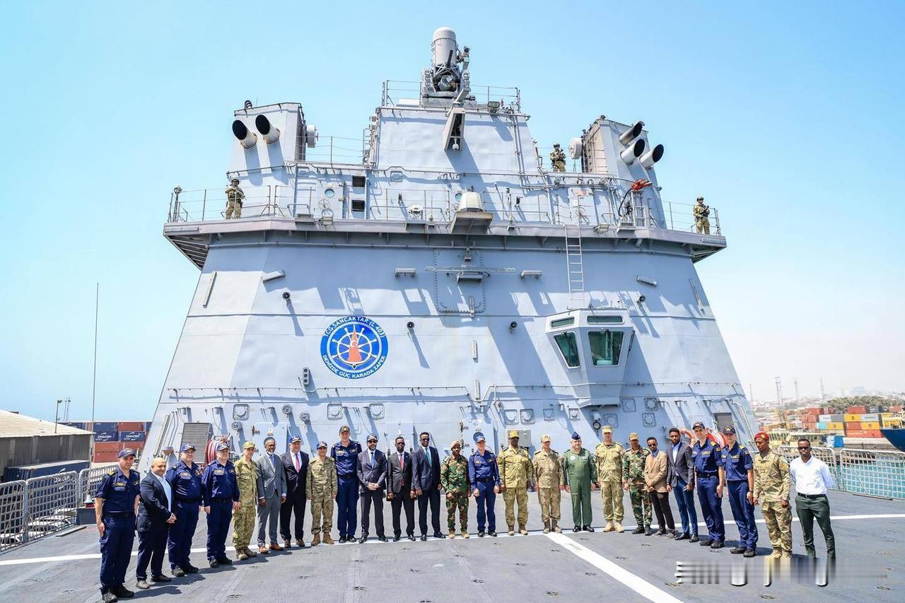 🇹🇷土耳其海军坦克登陆舰“桑卡克塔尔”号（L-403）于2026年2月10日