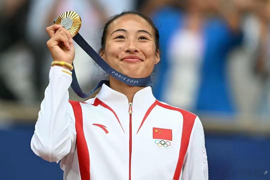 湖北女孩郑钦文Ana 创造了历史，获得了#中国网球女单历史首金# ，目前获悉将于