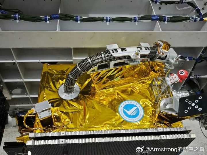 太空加油站新进展 与传统刚性机械臂相比，这种柔性机械臂具有重量轻、能耗低、灵活性